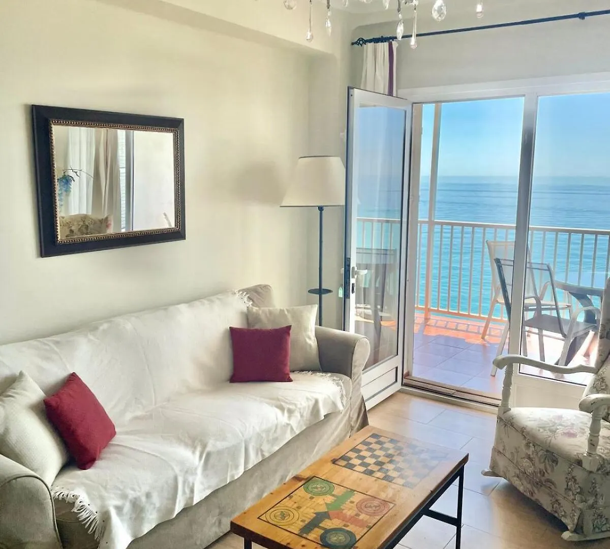 Carabeo Nerja - Ocean Views公寓 公寓